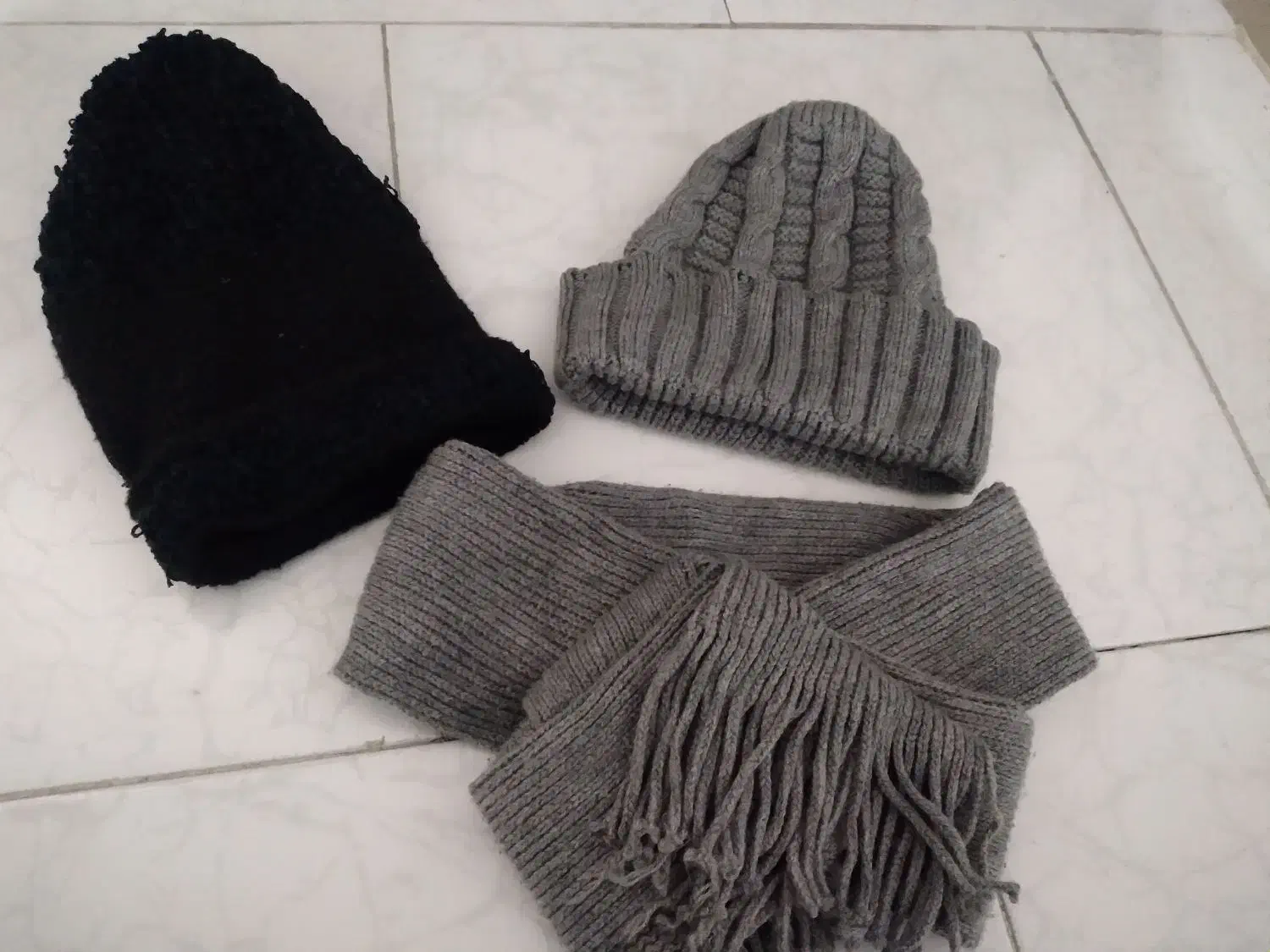 یک شال وکلاه ست ویک کلاه تک باقیمت مناسب|لباس|فردیس, شهرک ۱۱۰|دیوار