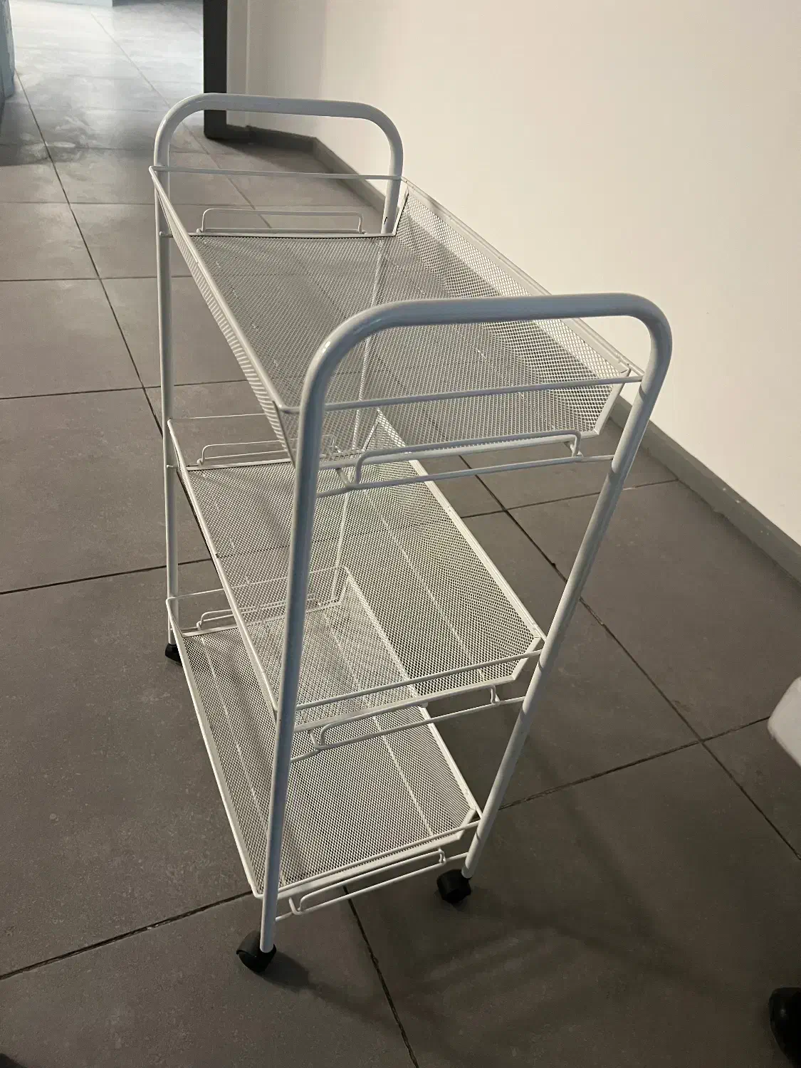 فروش ترولی ایکیا|آرایشگاه و سالنهای زیبایی|کرج, عظیمیه|دیوار