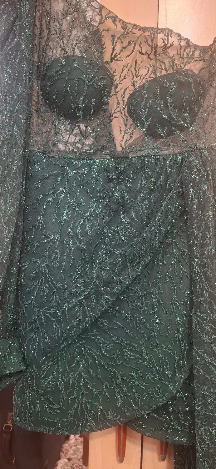 لباس مجلسی|لباس|نجف‌آباد, گلدشت|دیوار