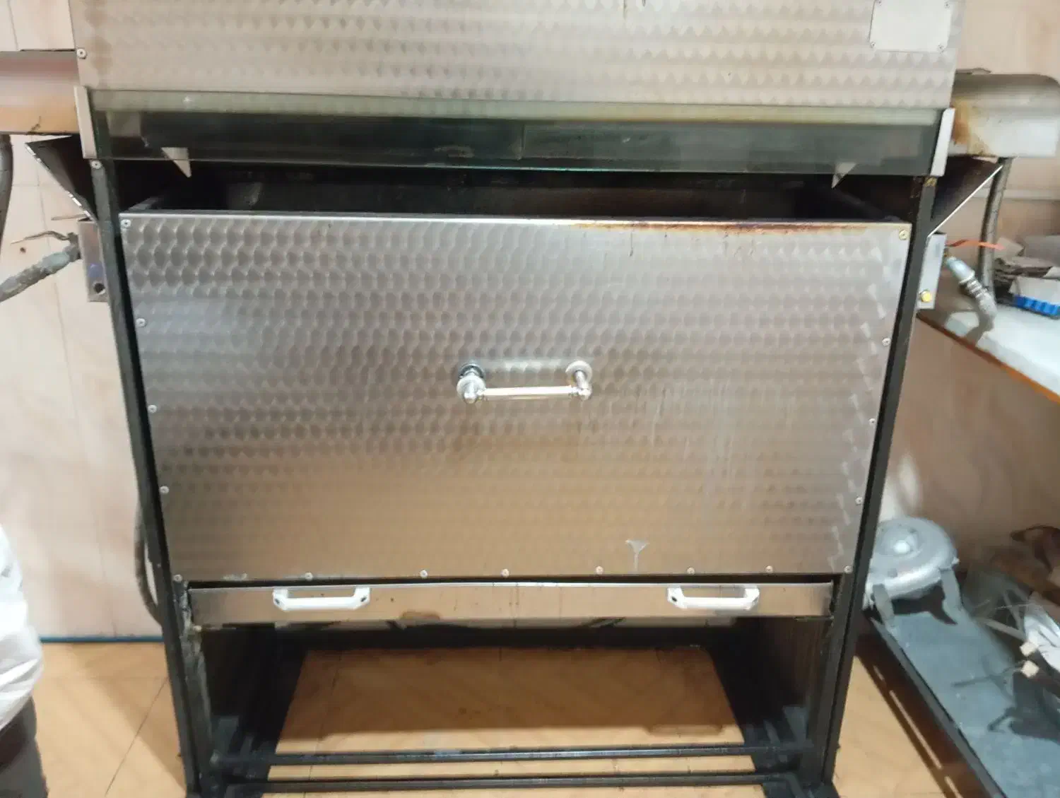 فروش کلیه وسایل کبابی همراه با مکان اجاره ای|کافی‌شاپ و رستوران|نی‌ریز, |دیوار