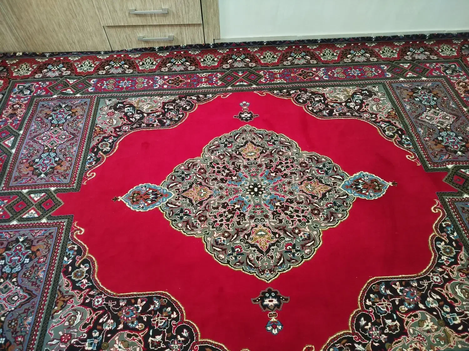 فرش 12متری بدون زدگی و سوختگی|فرش|بروجرد, |دیوار