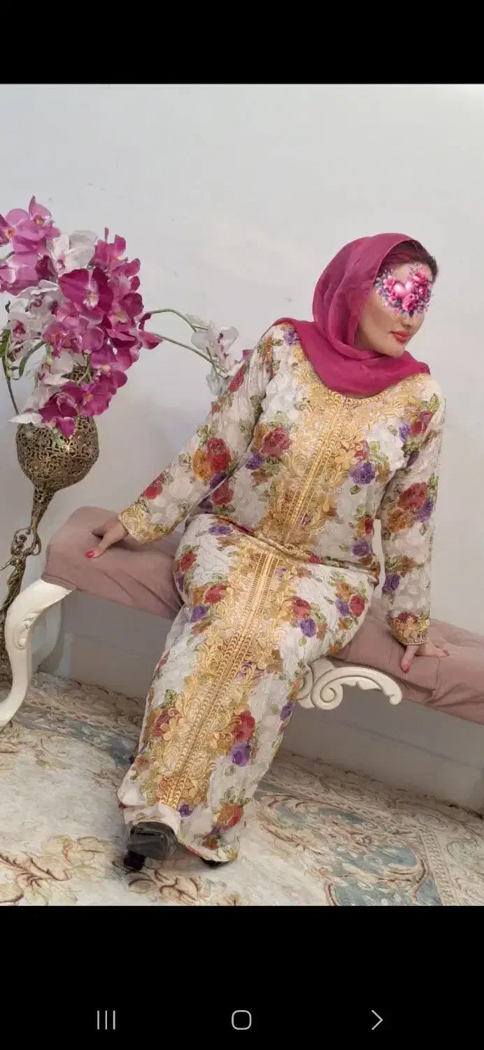 عبای خلیجی|لباس|اهواز, زندوکیلی|دیوار