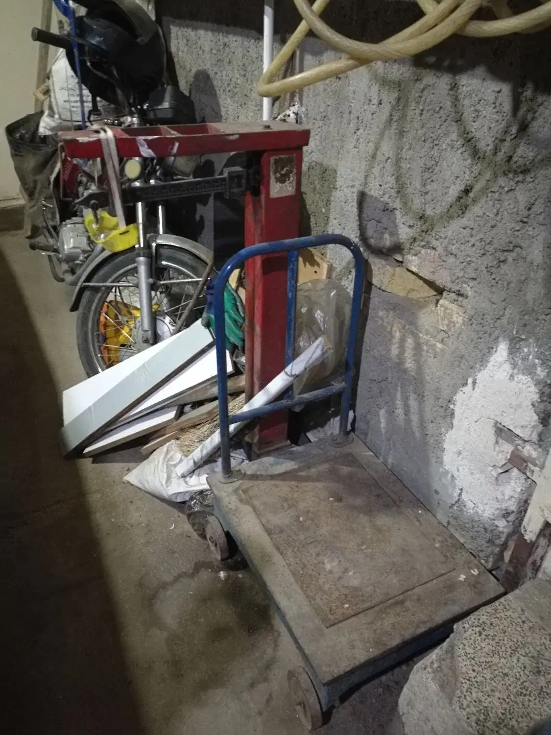 باسکول 200کیلویی|ابزارآلات|قیدار, |دیوار