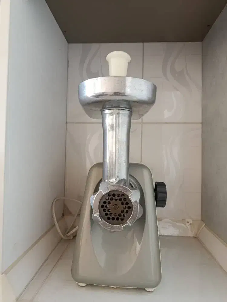 چرخ گوشت سالم|سایر لوازم برقی|شاهینشهر, حاجی آباد|دیوار