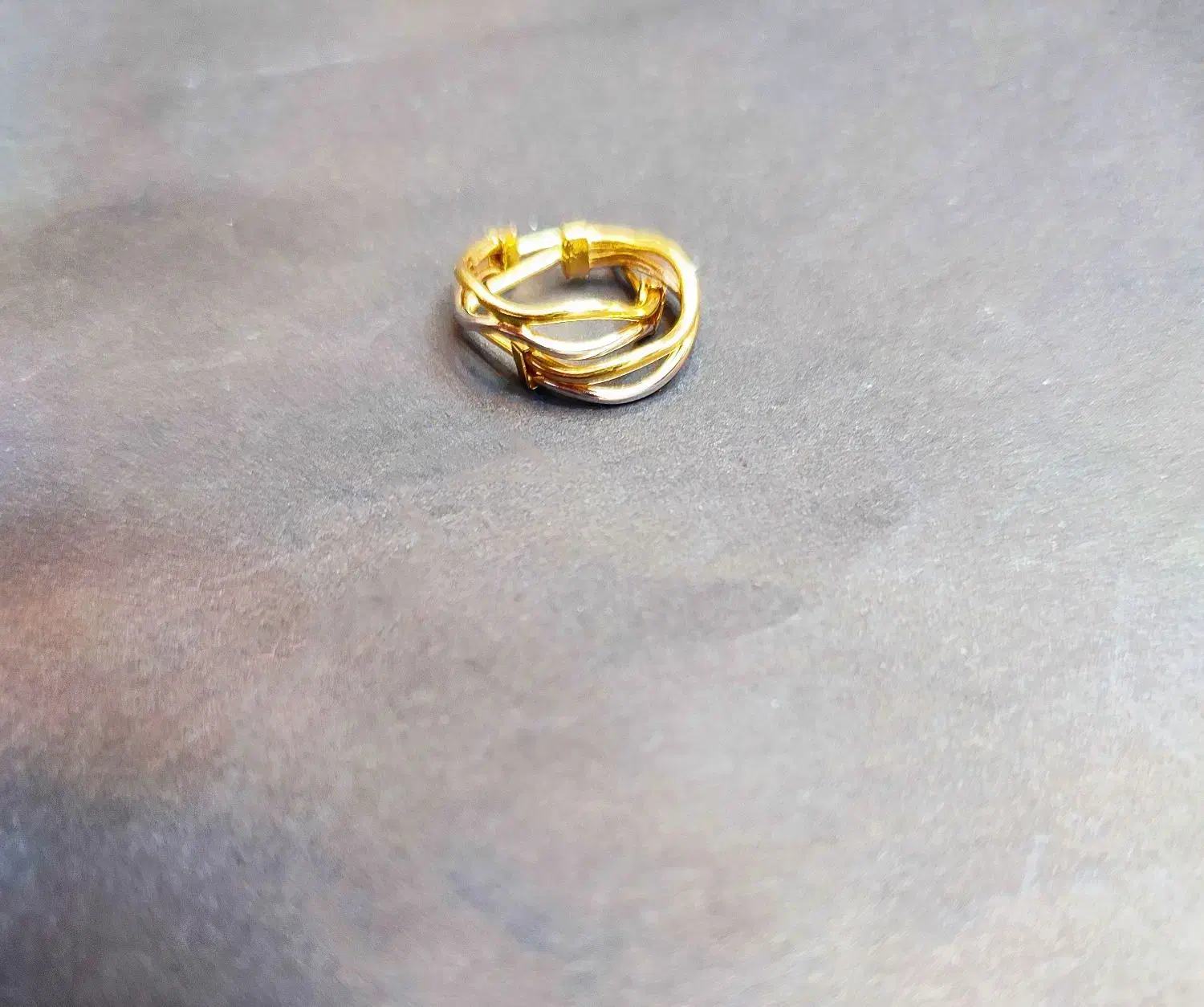 گوشواره|جواهرات|شیراز, شاهچراغ|دیوار