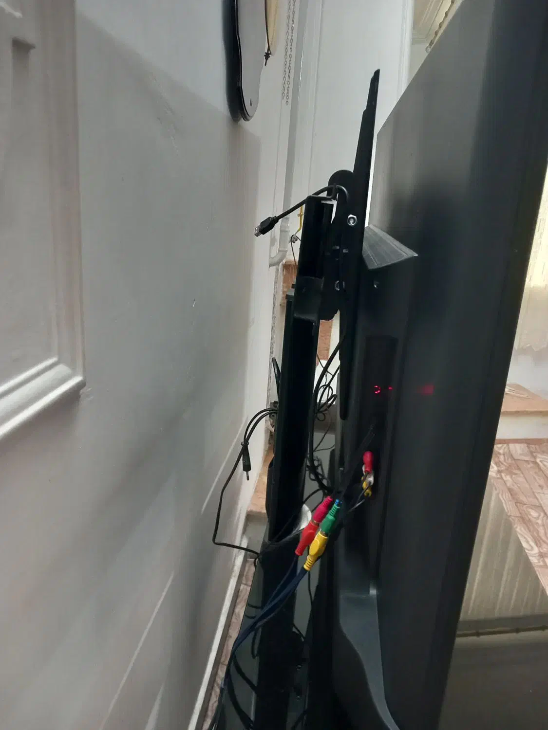 تلویزیون اسنوا ، نو میباشد|تلویزیون و پروژکتور|رشت, سعدی (تختی)|دیوار