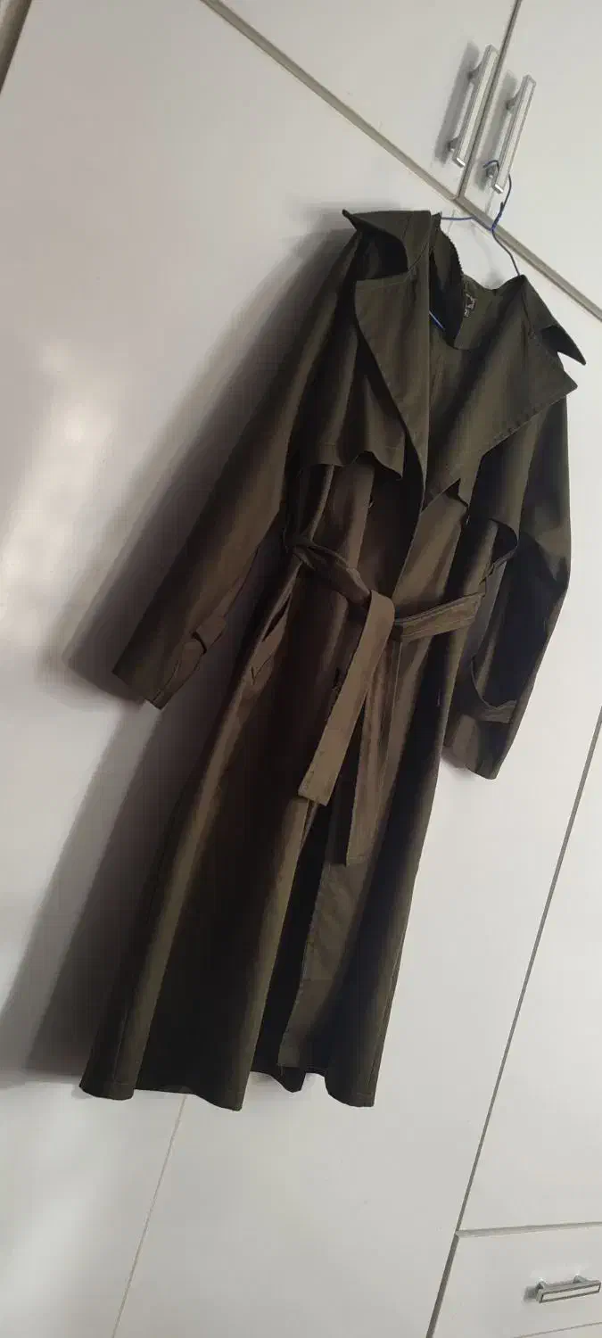 کاپشن و بارانی|لباس|منجیل, |دیوار