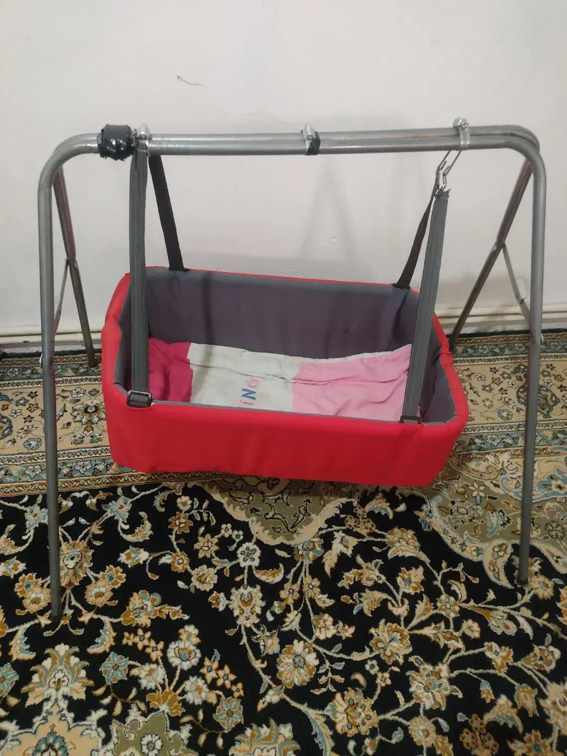 گهواره ی نوزاد|اسباب و اثاث بچه|کنگاور, |دیوار