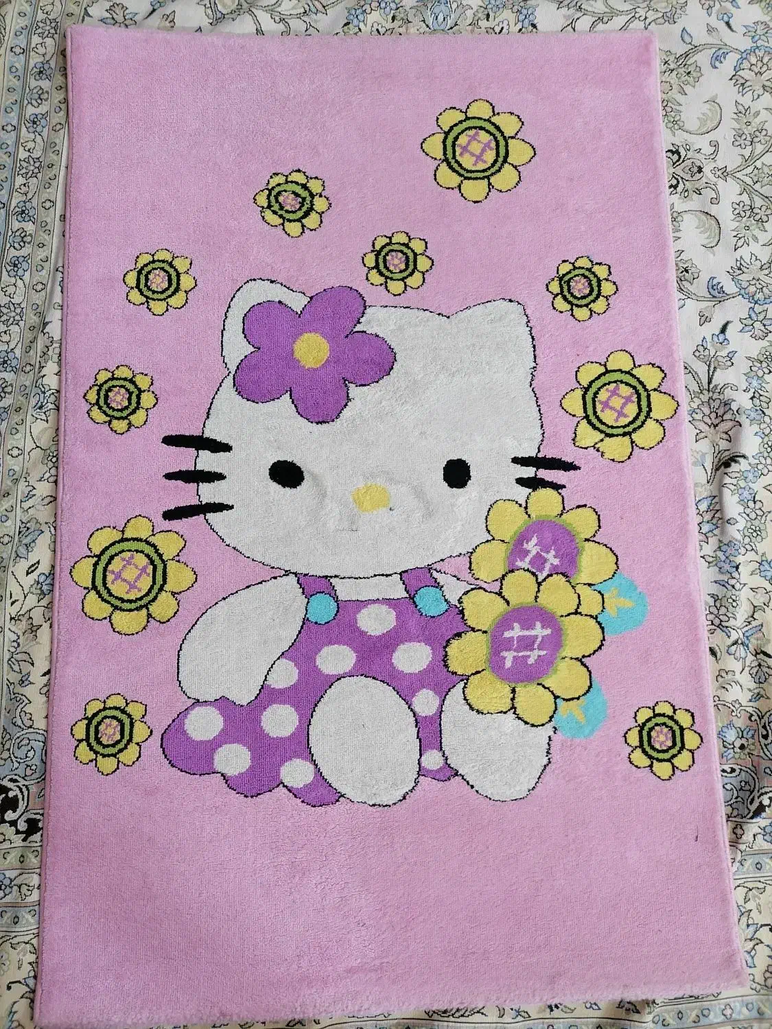 فرش کودک|فرش|شاهین‌شهر, بنیاد ازدواج|دیوار