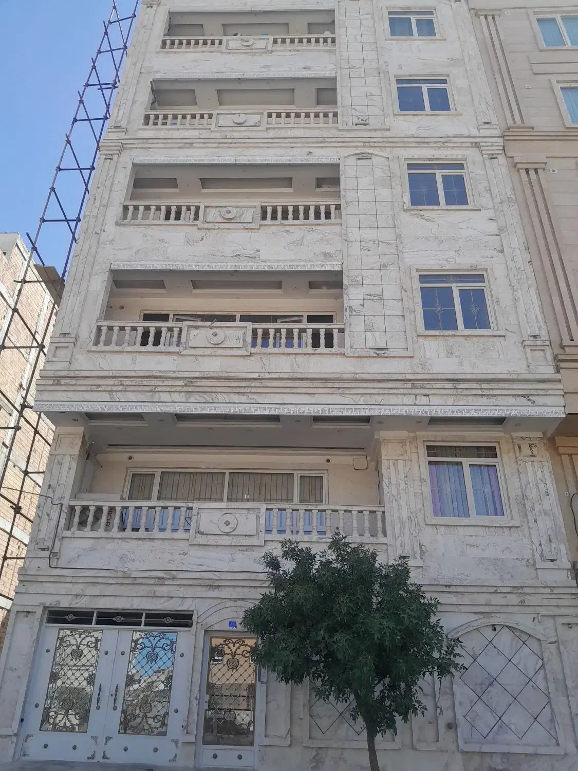 ۱۱۰متری بهارستان ها خام کلید نخورده|فروش آپارتمان|گلستان (تهران), |دیوار