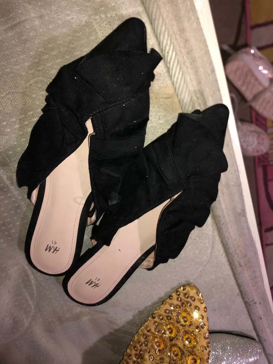 کیف و کفش|کیف، کفش، کمربند|رشت, معلم|دیوار