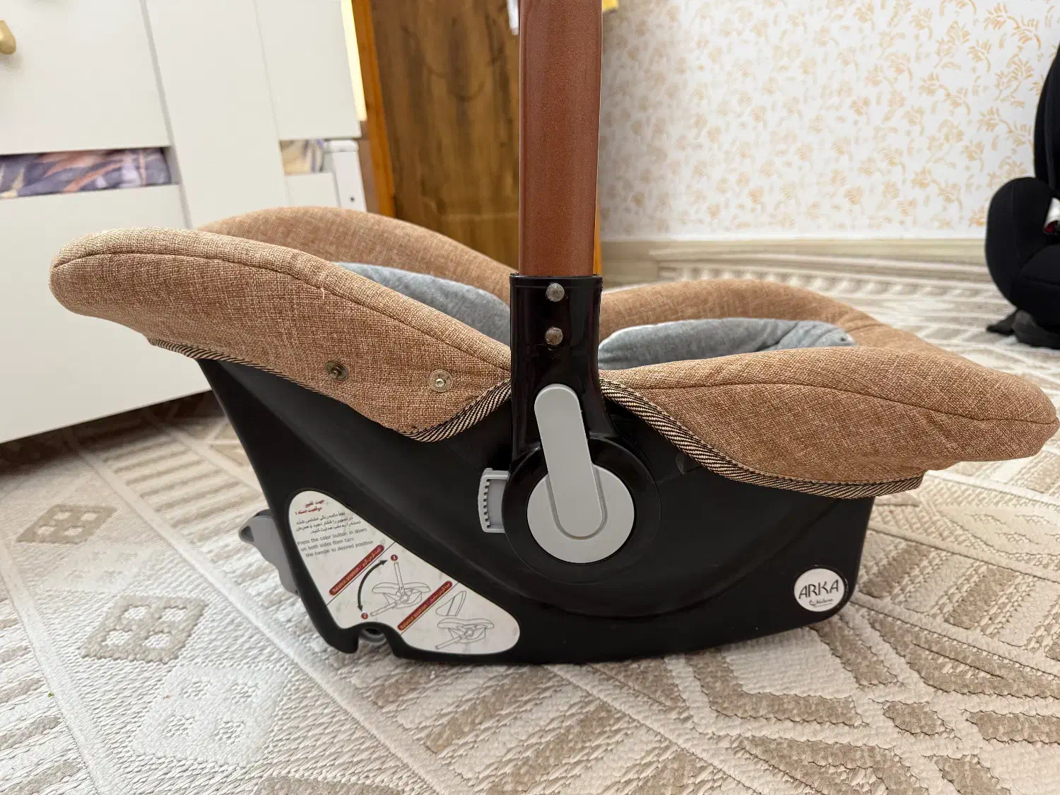 کریر|کالسکه و لوازم جانبی|لنگرود, |دیوار