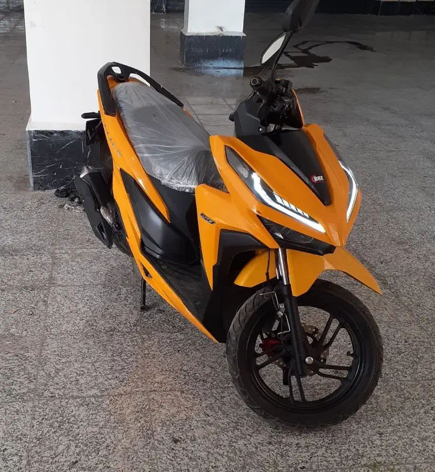 طرح کلیک ۱۴۰۰ درحد صفر  مشابه ۱۴۰۳|موتورسیکلت|تهران, شادآباد|دیوار