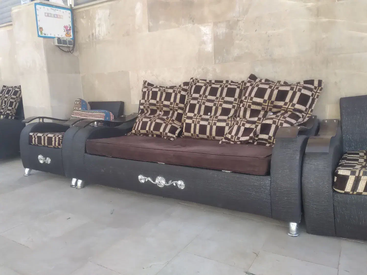 مبلکارکرده|مبلمان خانگی و میز عسلی|بروجرد, |دیوار