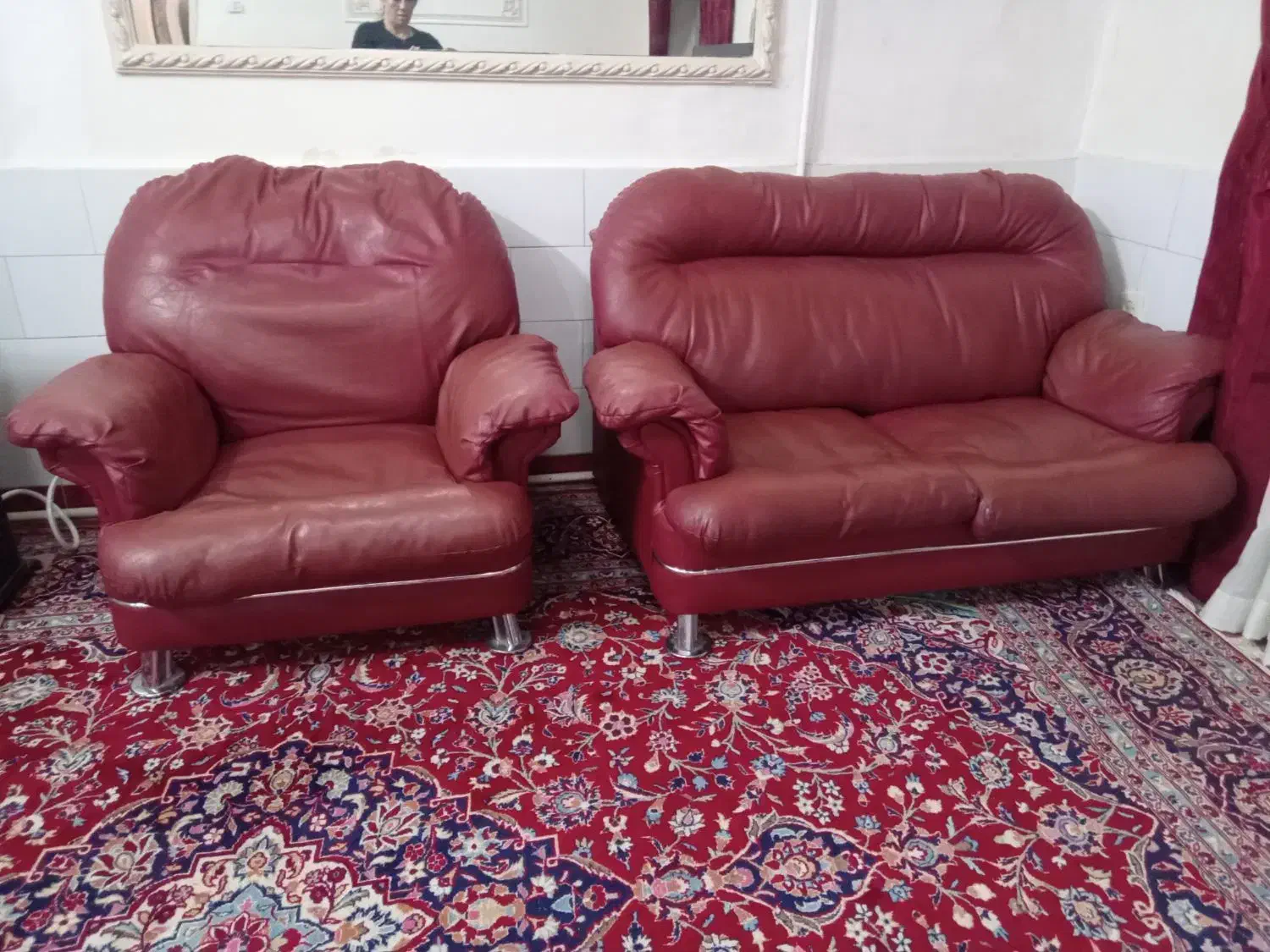 مبل چرم اصل نرم بارنگ خاص|مبلمان خانگی و میز عسلی|میانه, |دیوار