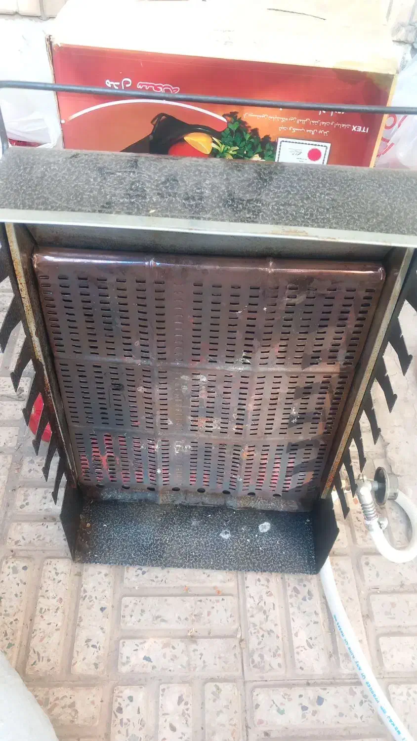 فروش کباب پز  ۸ سیخه در حدنو|اجاق گاز و لوازم برقی پخت‌وپز|نجف‌آباد, شریعتی|دیوار