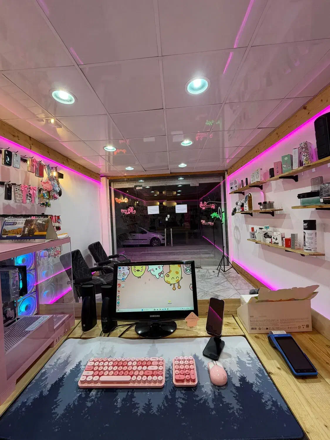 استخدام همکار خانوم شیفت عصر|استخدام رایانه و فناوری اطلاعات|بندرعباس, |دیوار