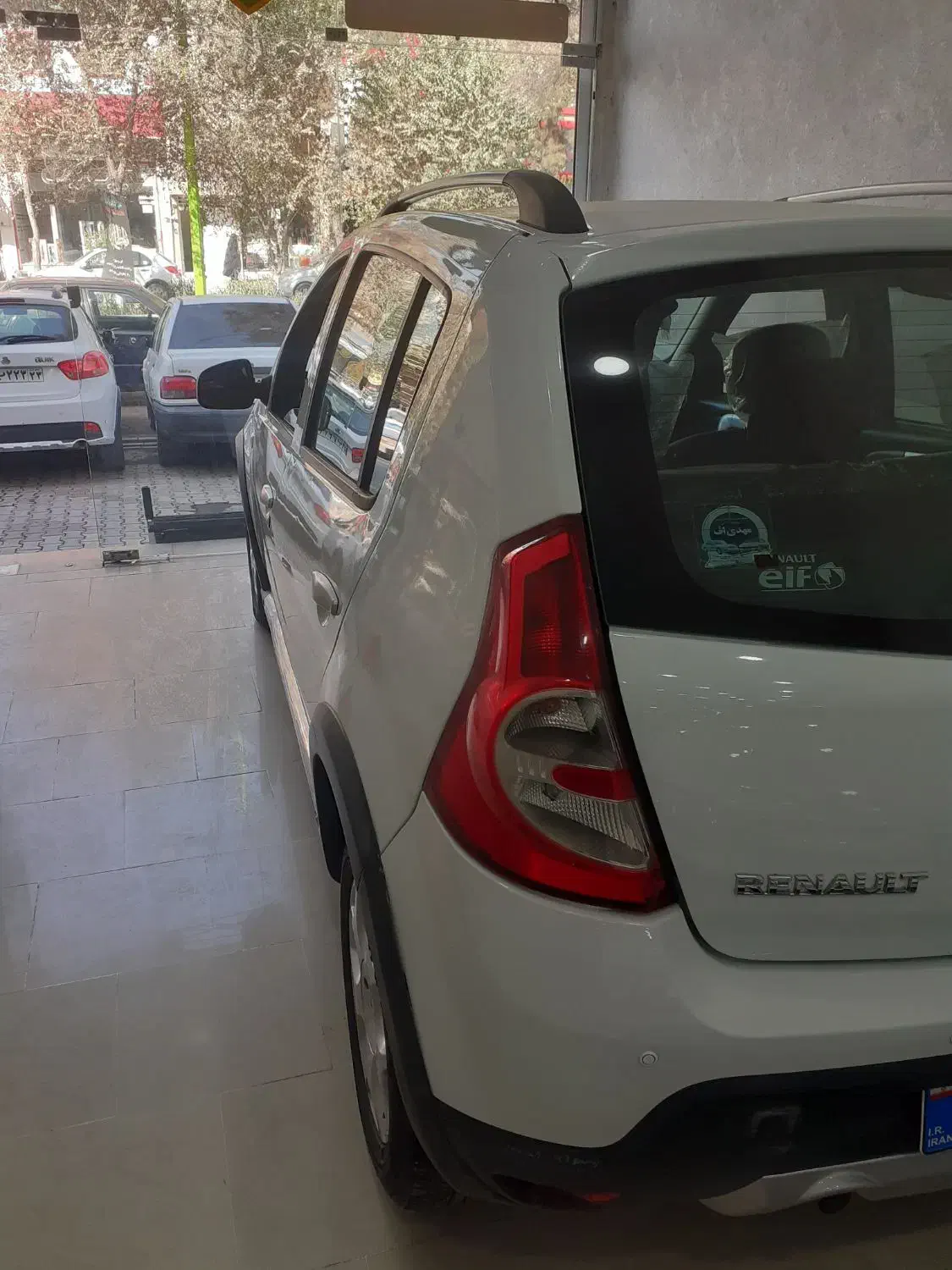 ساندرو اتومات.فول|خودرو سواری و وانت|کاشان, معلم|دیوار