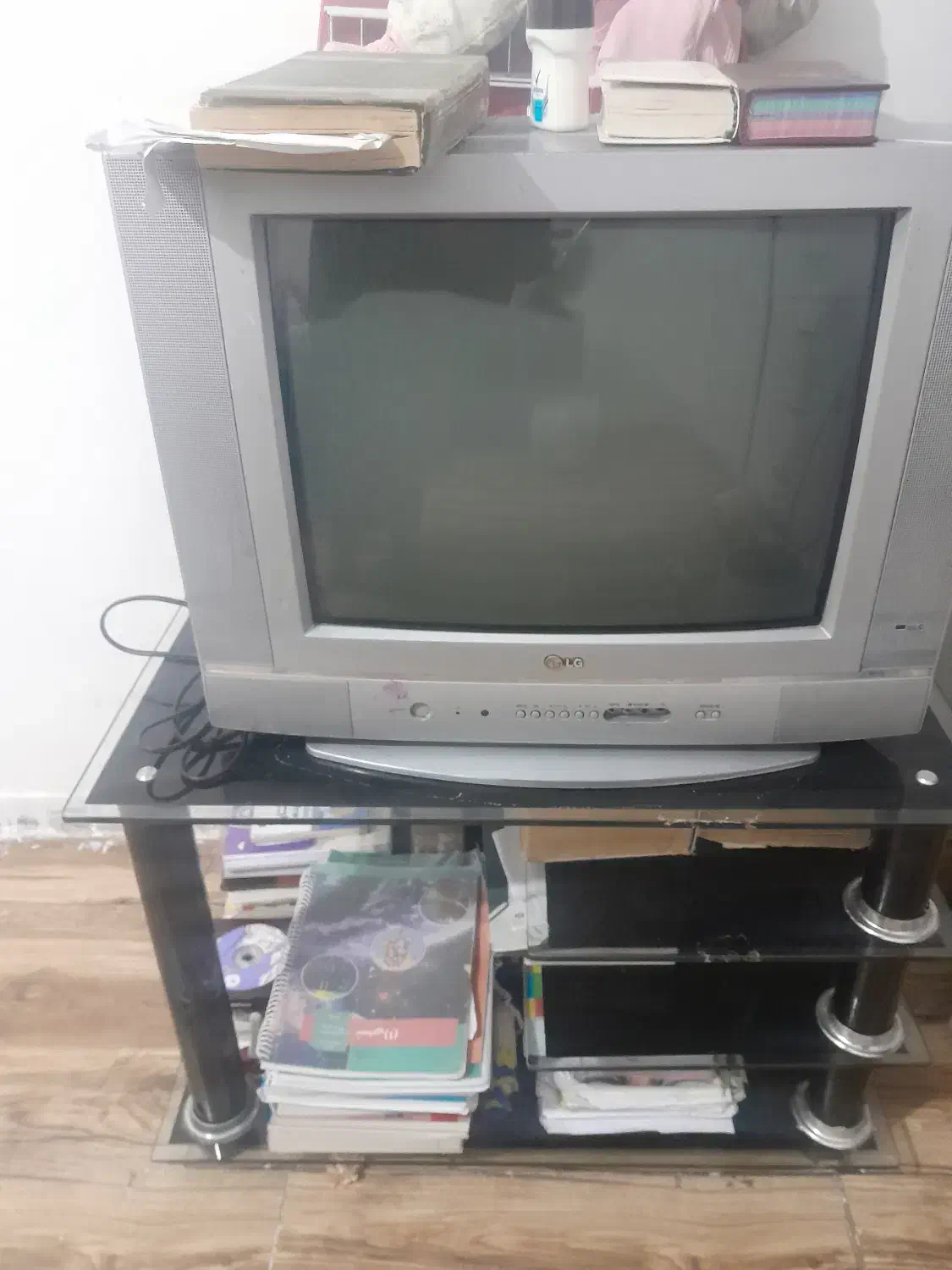 تلویزیون تلویزیون|تلویزیون و پروژکتور|هشتگرد, شهرک صنعتی هشتگرد|دیوار