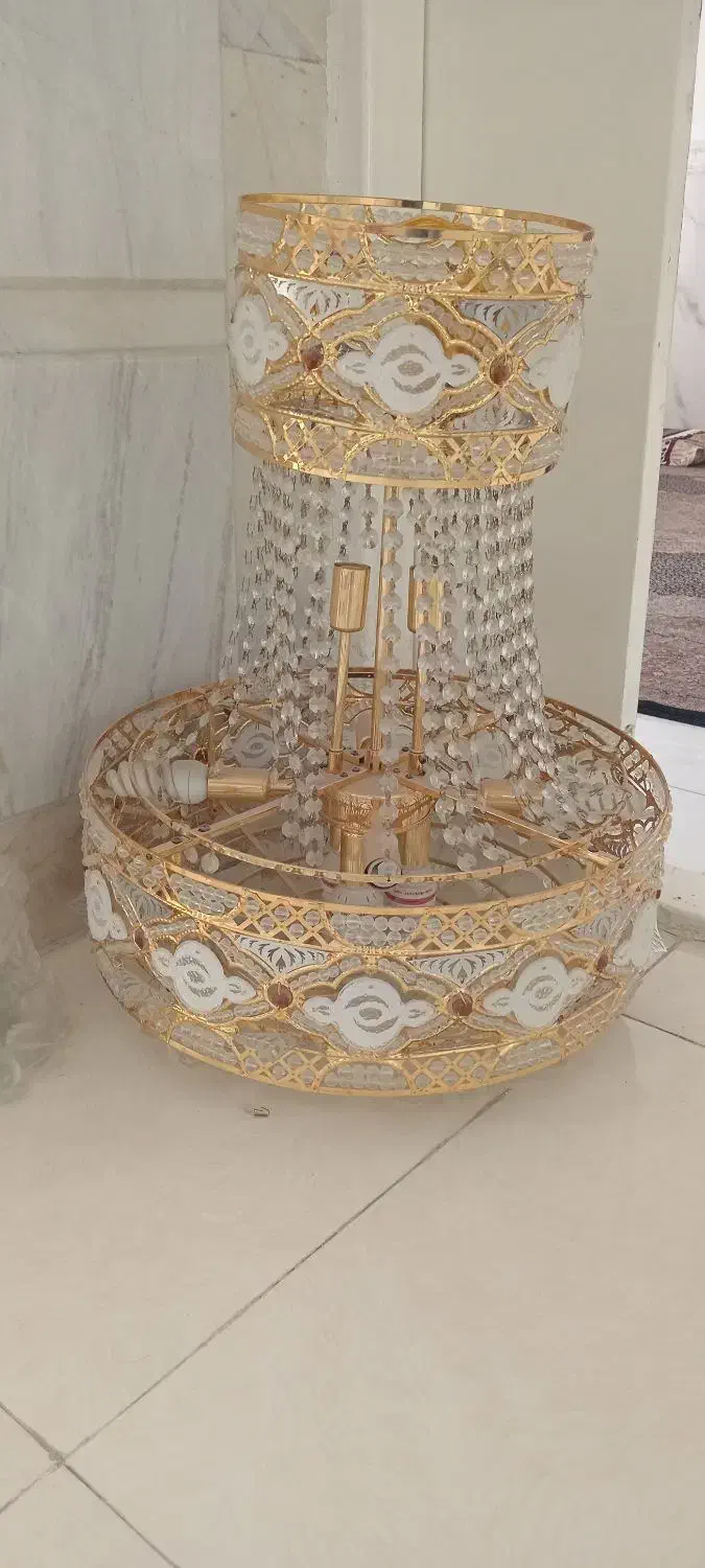 لوستر|لوستر و چراغ آویز|نجف‌آباد, ویلاشهر|دیوار