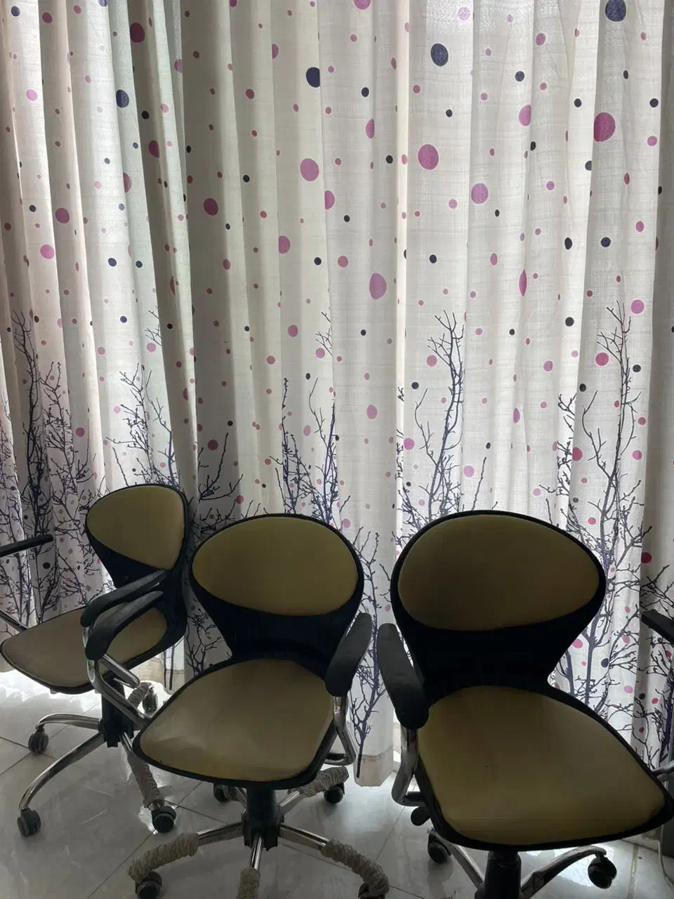 وسایل آرایشگاه|آرایشگاه و سالنهای زیبایی|کازرون, |دیوار