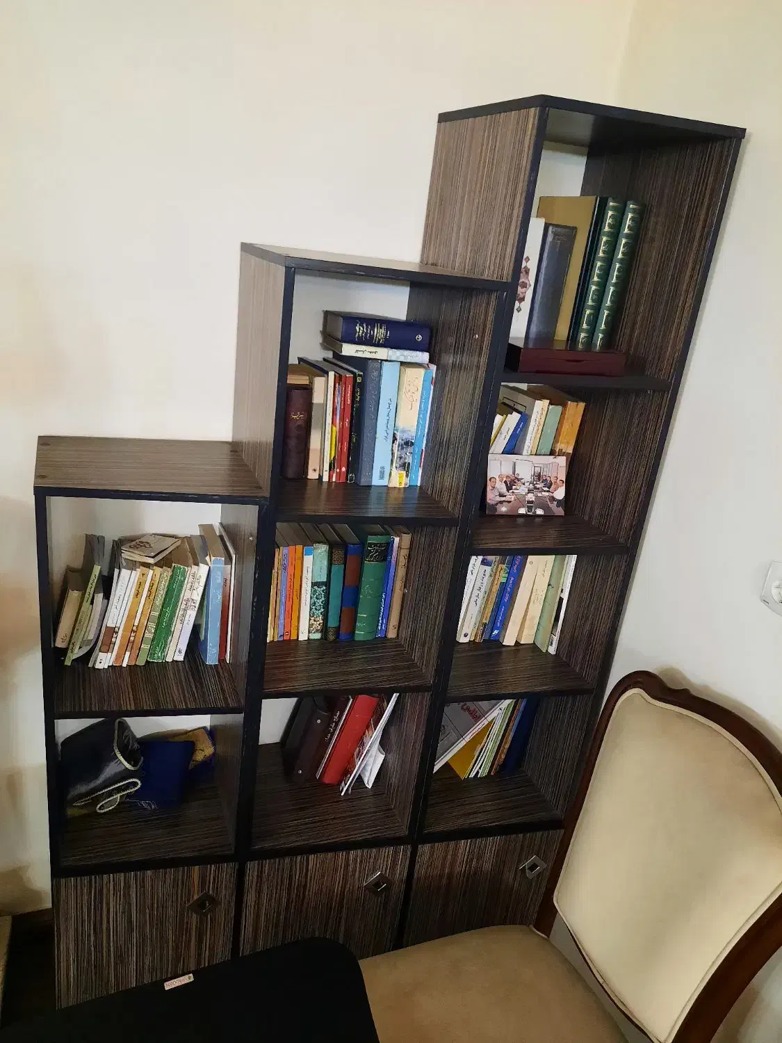 کتابخانه|کتابخانه، شلف، قفسه‌های دیواری|کرج, گلشهر|دیوار