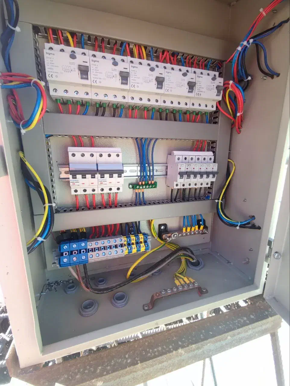 سیم  کشی ساختمان  نصب دوربین مداربسته|خدمات پیشه و مهارت|تبریز, |دیوار