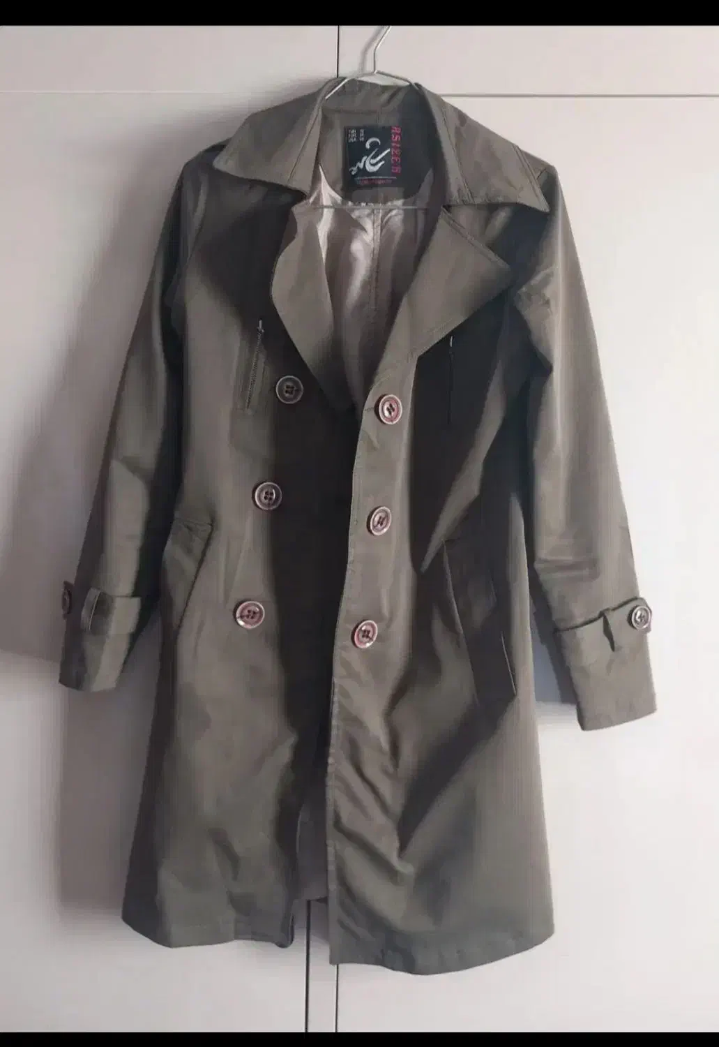 پالتو و کت شلوار مجلسی و شلوار جین و لباس دختربچه|لباس|نسیم‌شهر, |دیوار