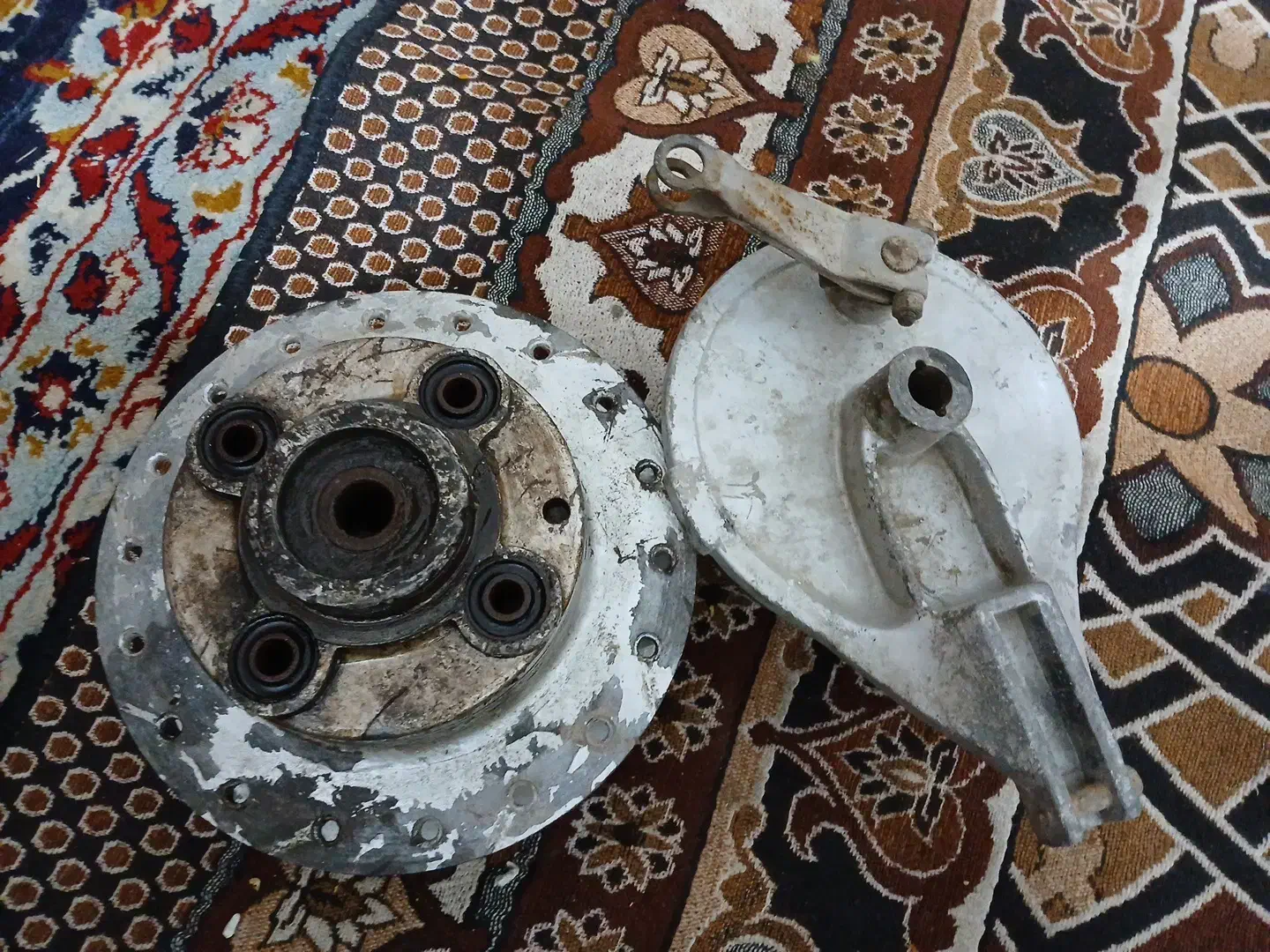 توپی و درب لنت عقب موتور سی جی ال|قطعات یدکی و لوازم جانبی|آبادان, |دیوار