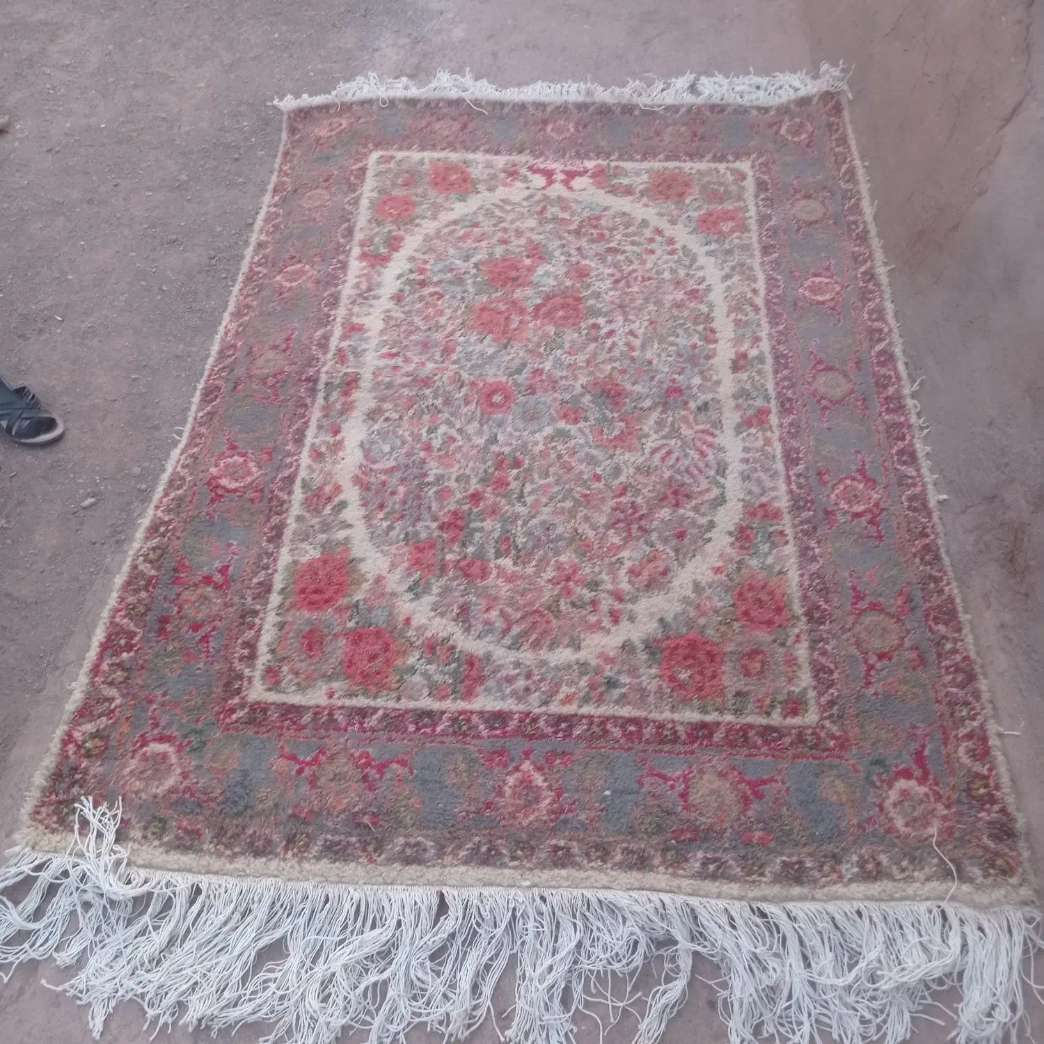 قالیچه دست باف|فرش|نیشابور, مبارکه|دیوار