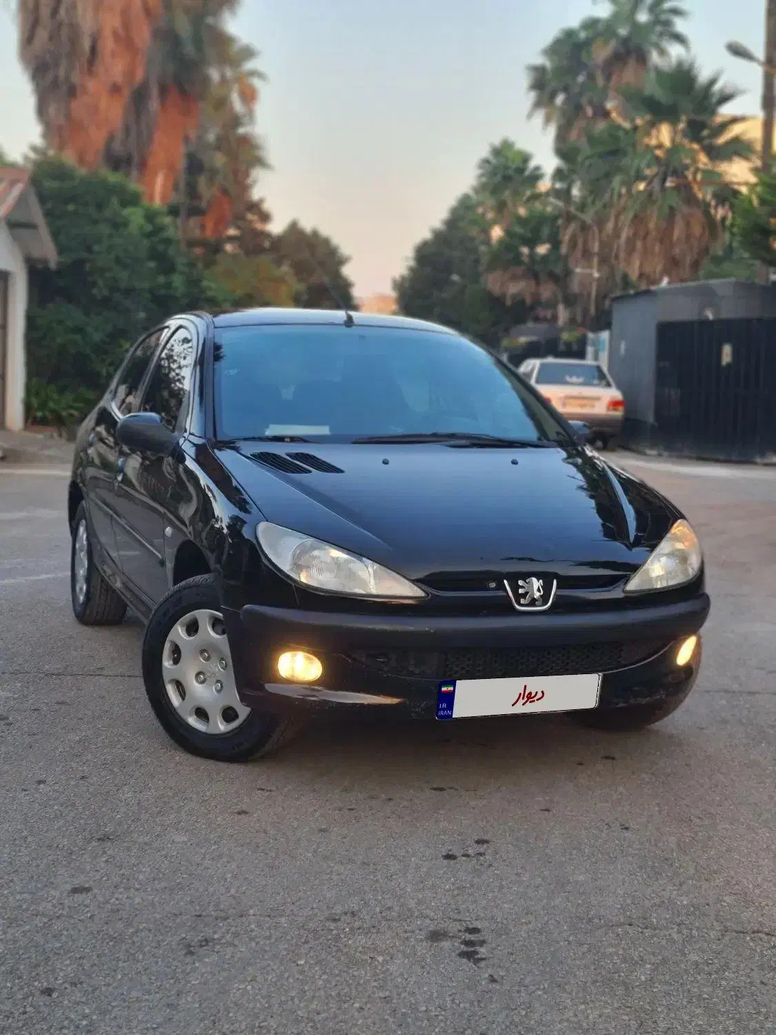 پژو ۲۰۶ تیپ ۲ مدل ۱۳۸۳ فقط یک لکه رنگ|خودرو سواری و وانت|محمودآباد, |دیوار