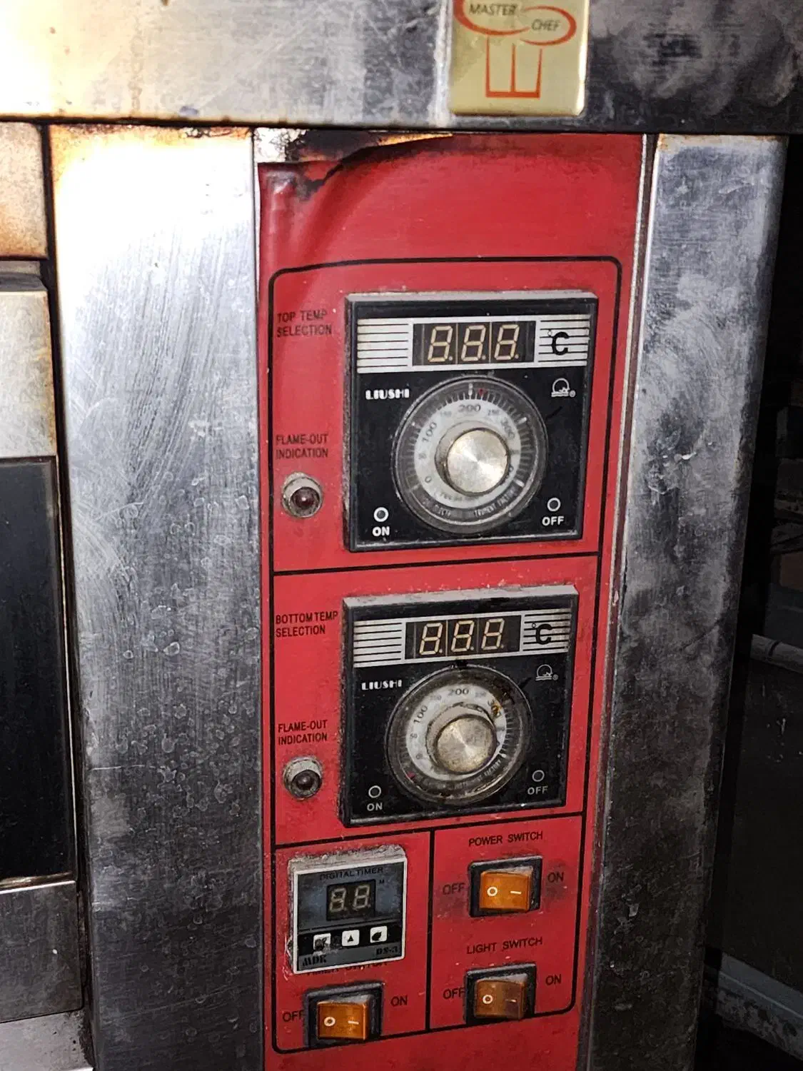 فر پیتژا صندوقی|کافیشاپ و رستوران|اصفهان, تخت فولاد|دیوار