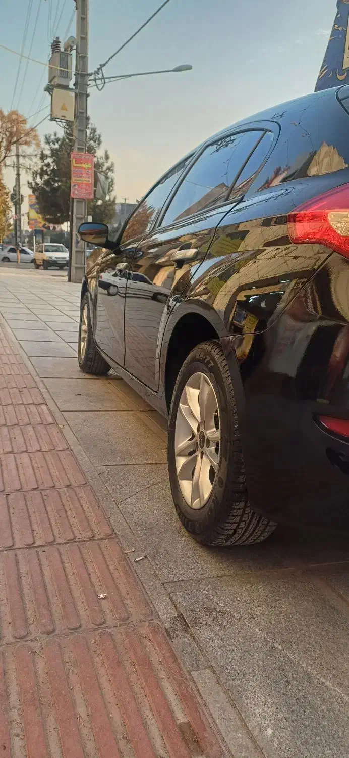 برلیانس ۳۲۰ اتومات بدون رنگ درحد|خودرو سواری و وانت|مشهد, جاهد شهر|دیوار