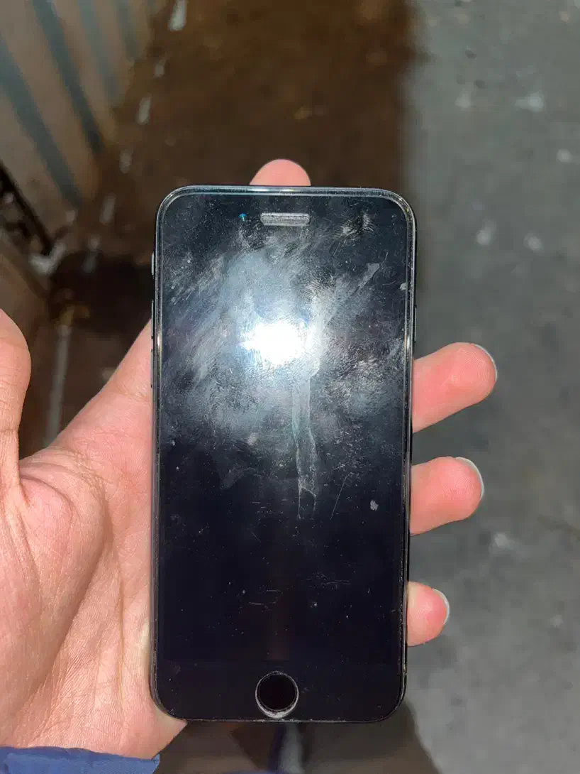 آیفون se 2020 تمیز|موبایل|تهران, هروی|دیوار