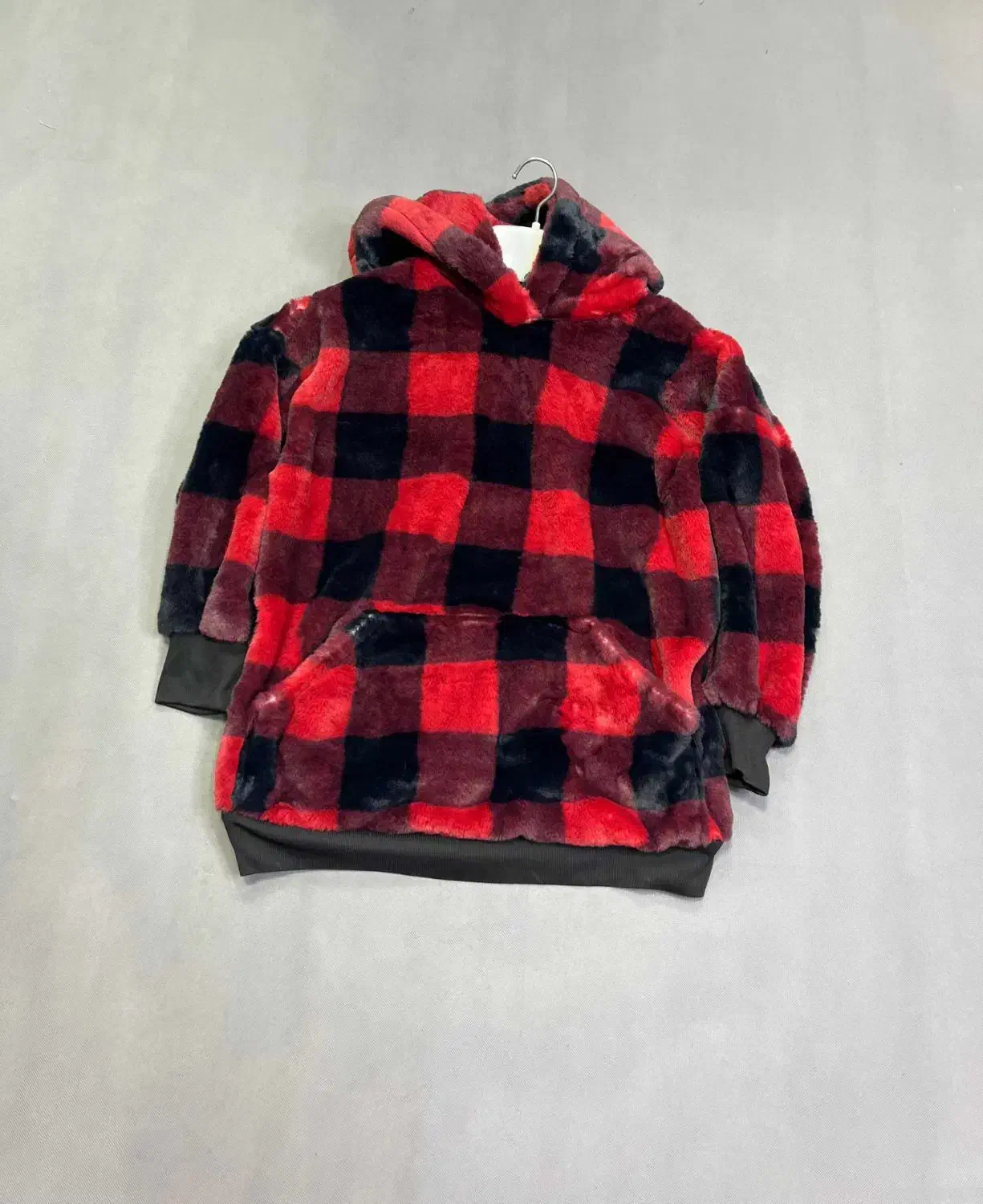 هودی ادی اسپرت|لباس|ربط, |دیوار