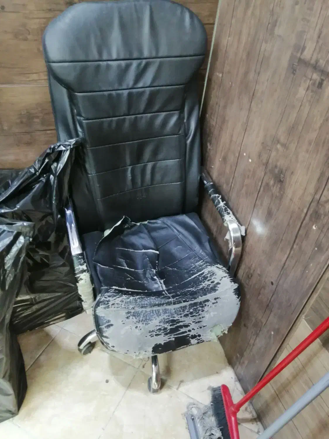 صندلی مدیریتی|دفتر کار|صدرا-فارس, فاز ۱|دیوار