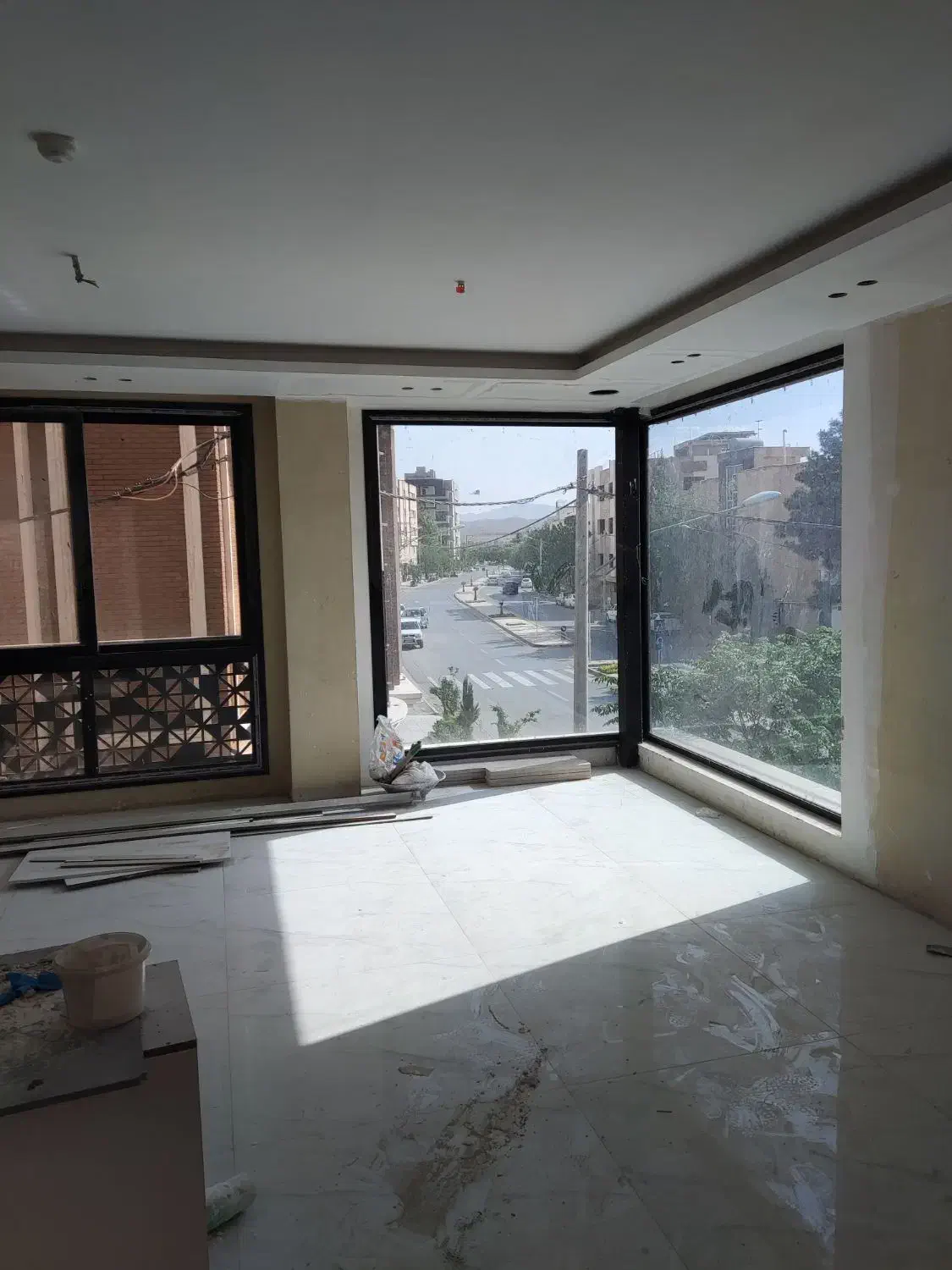 سه طرف نور ویو آزاد تا مشتاق بر باغ مشهد|فروش آپارتمان|اصفهان, پارک سلمان فارسی|دیوار