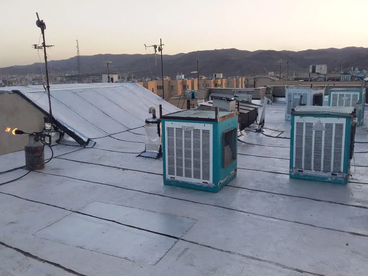 نصب ایزوگام قیر گونی|خدمات پیشه و مهارت|مشهد, نیروی هوایی|دیوار