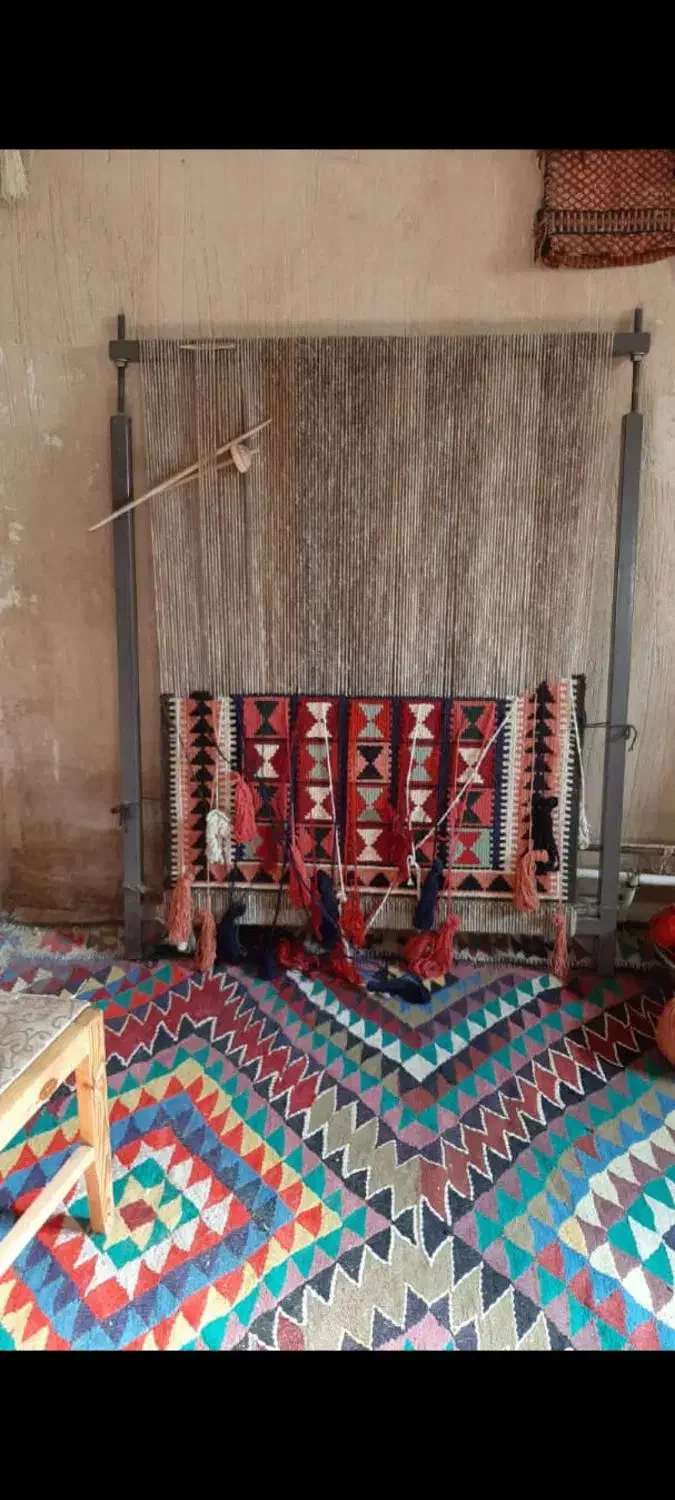 دار گلیم بافی و نخ|فعالیت داوطلبانه|اردکان, |دیوار