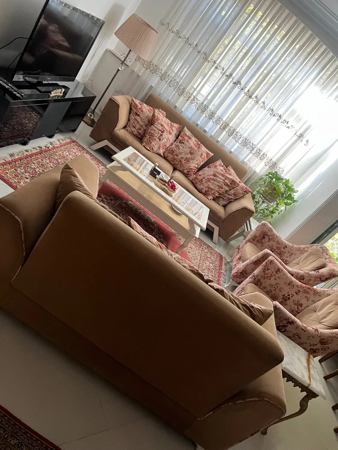 ست راحتی ۷ نفره ترک|مبلمان خانگی و میز عسلی|تهران, پاسداران|دیوار
