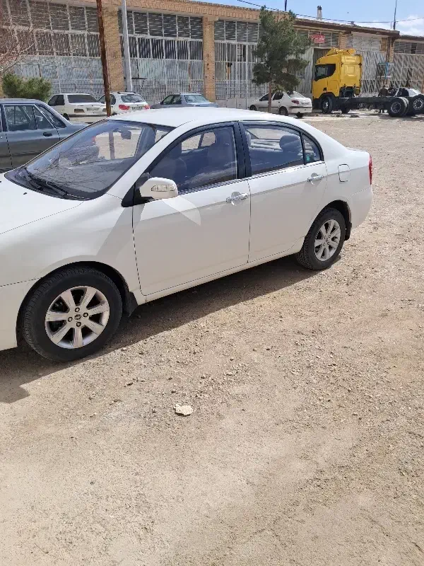 لیفان ۶۲۰  ۱۶۰۰|خودرو سواری و وانت|اصفهان, شهرک زاینده رود|دیوار