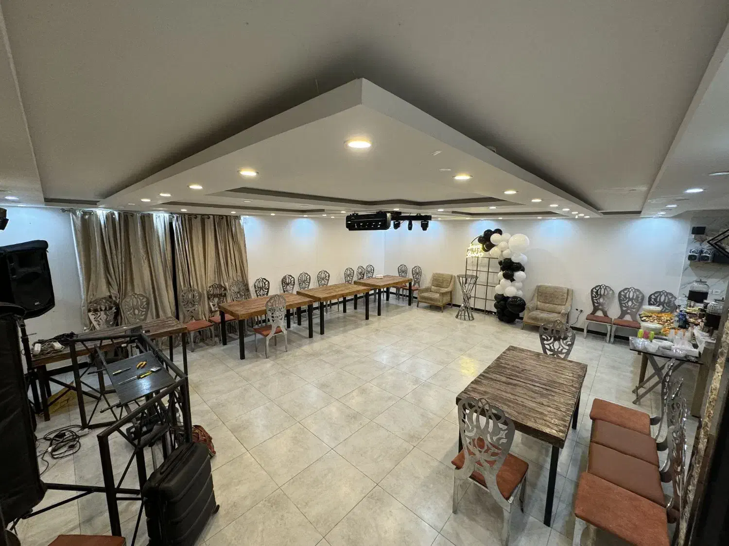 اجاره باغ ویلا مبله مجلسی تولد دورهمی|اجارهٔ کوتاه‌مدت ویلا و باغ|شیراز, باغشهر قصر سبز|دیوار