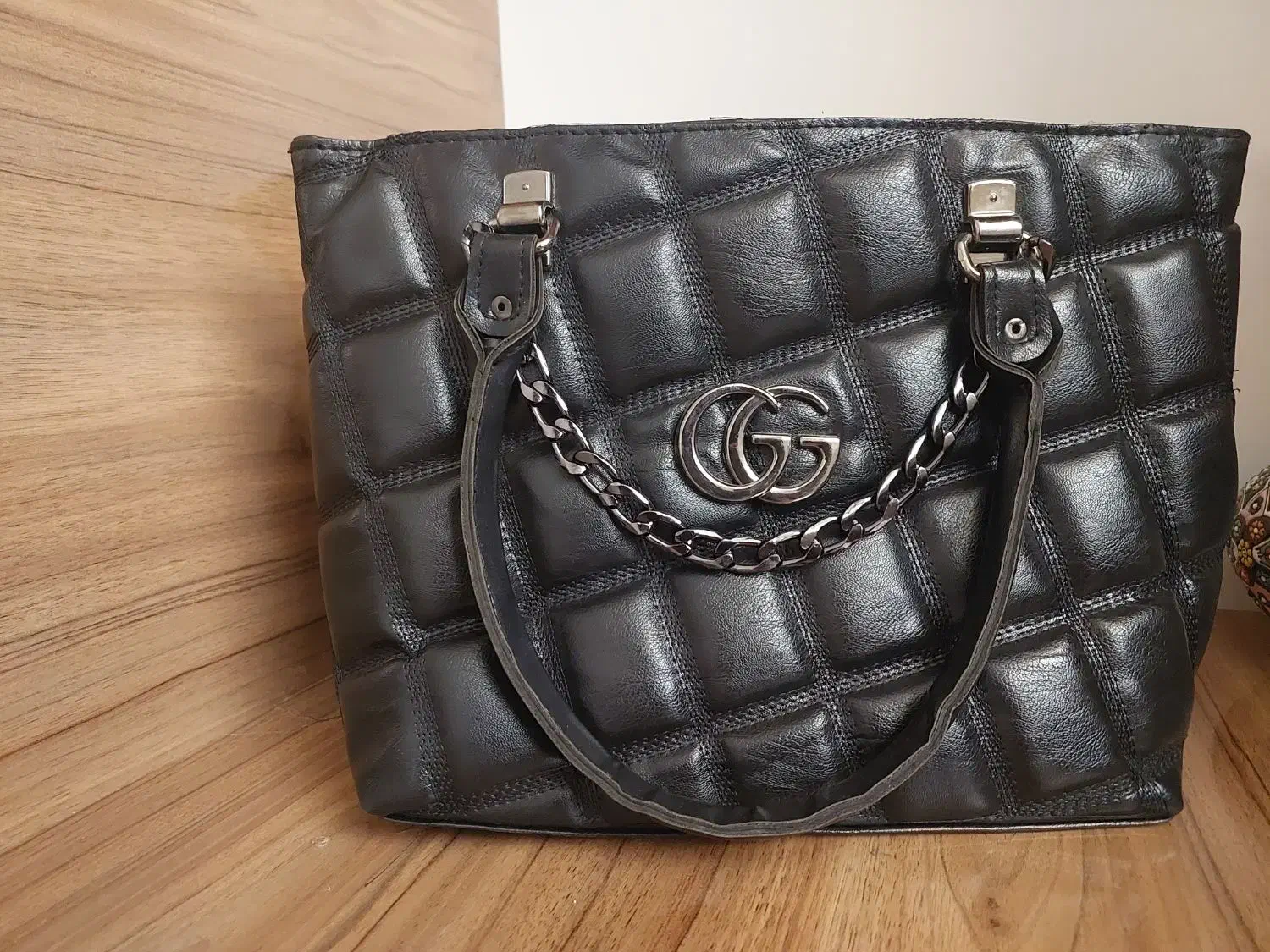 کیف و کفش|کیف، کفش، کمربند|شهرکرد, |دیوار