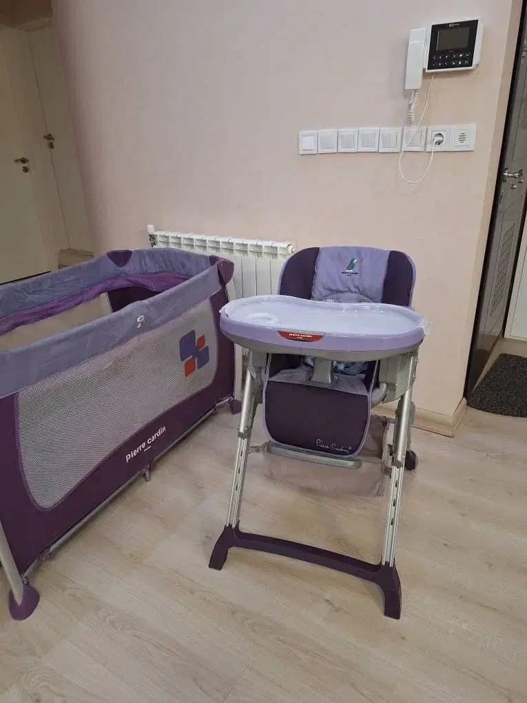 سیسمونی و وسایل کودک|تخت و صندلی بچه|قزوین, |دیوار