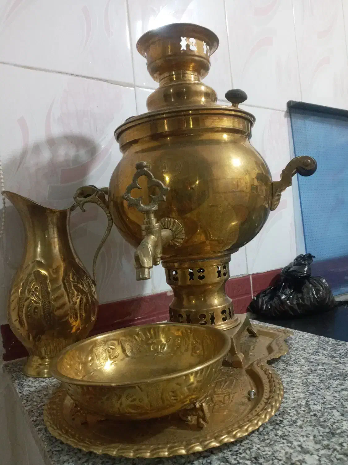 سماور زغالی شش لیتری صحیح سالم|کلکسیون اشیاء عتیقه|مرند, |دیوار