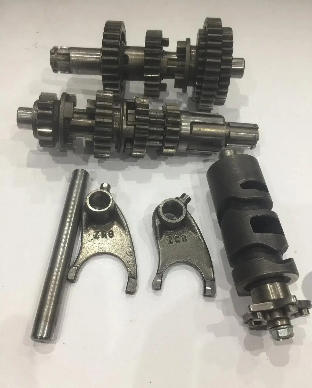 گیربکس موتور هوندا چهار دنده سالم بدون هیچ عیب|قطعات یدکی و لوازم جانبی|رابر, |دیوار