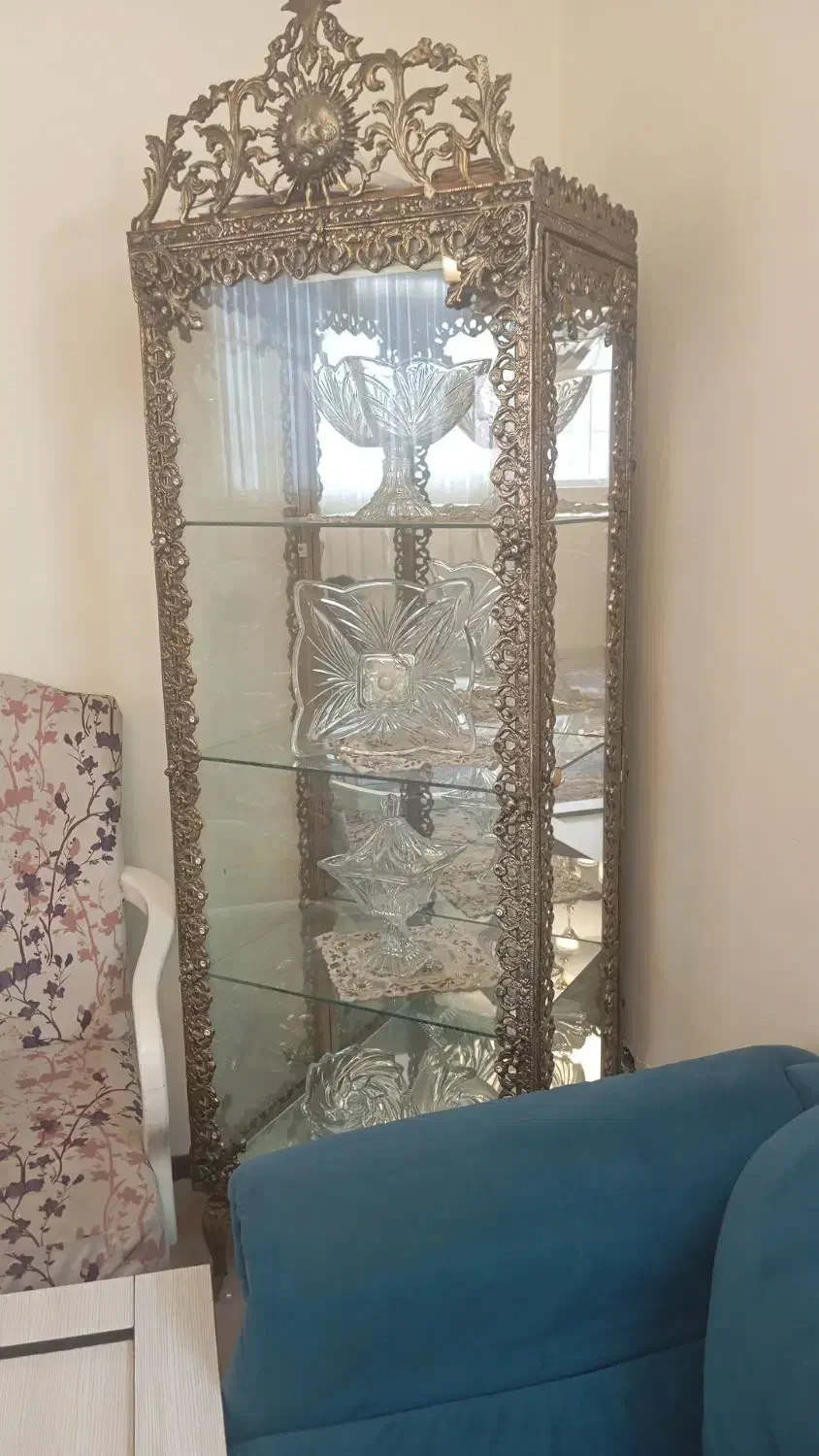 ست برنزی میز تی وی بوفه و ساعت ایستاده|میز تلویزیون|هشتگرد, شهرک کوثر|دیوار