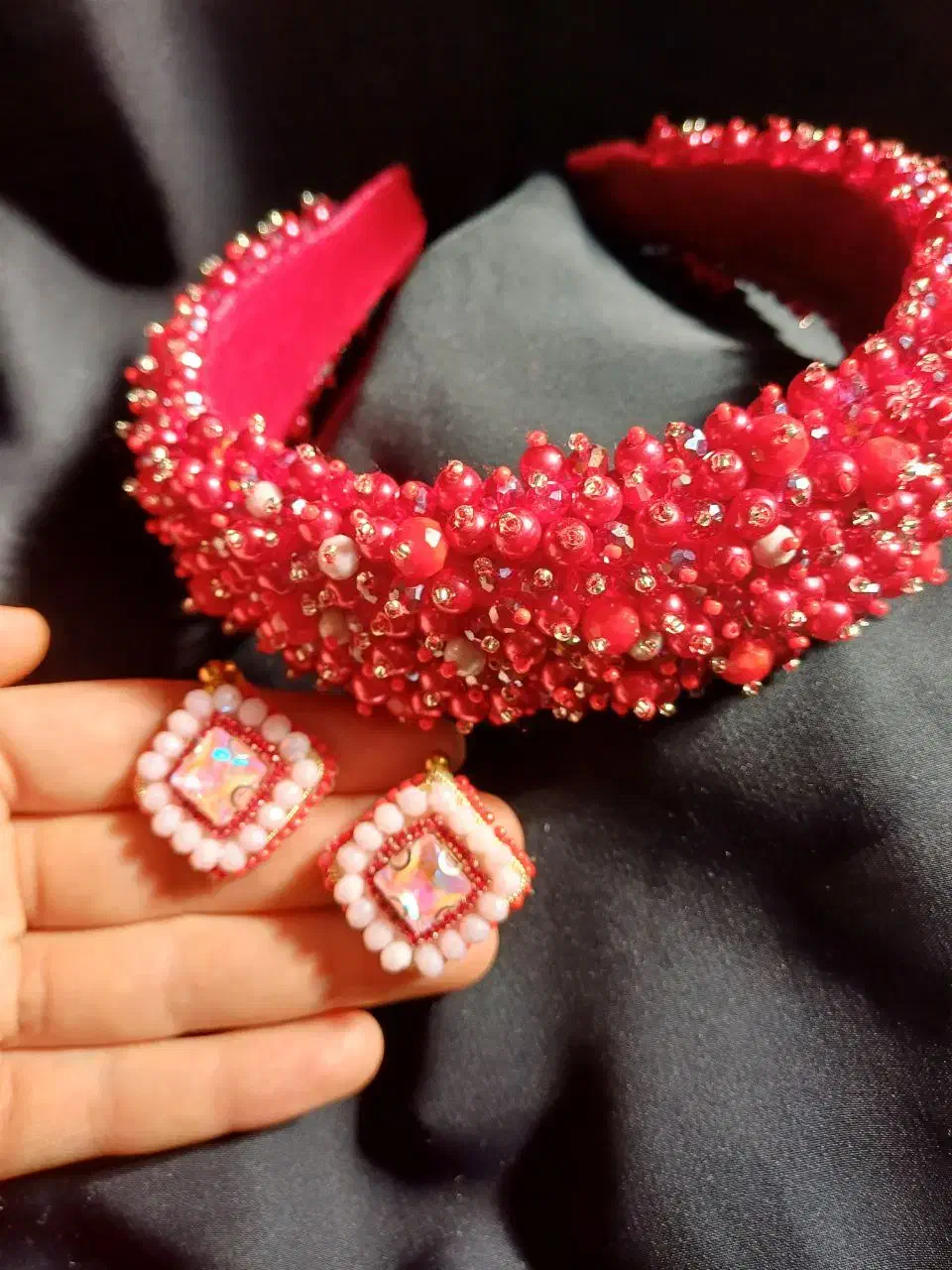 سنجاق سینه وتاج جواهردوزی شده|بدلیجات|قم, ولیعصر|دیوار