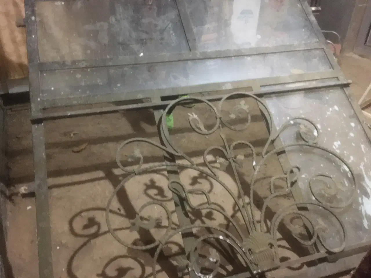 پنجره فلزی|مصالح و تجهیزات ساختمان|زاویه, |دیوار