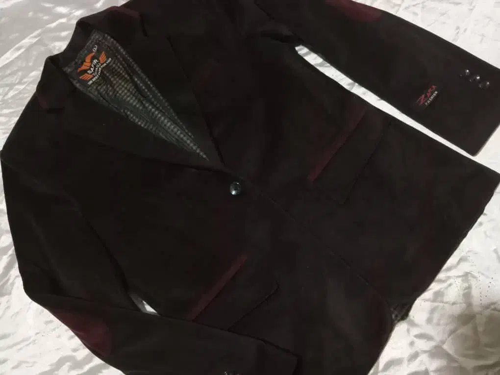 کت مخمل|لباس|اصفهان, گلستان|دیوار